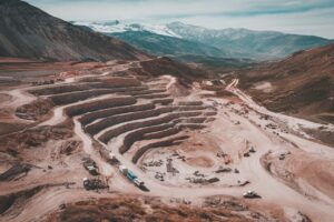 Arte y Sostenibilidad: Una Perspectiva desde "Una Geología de los Medios"